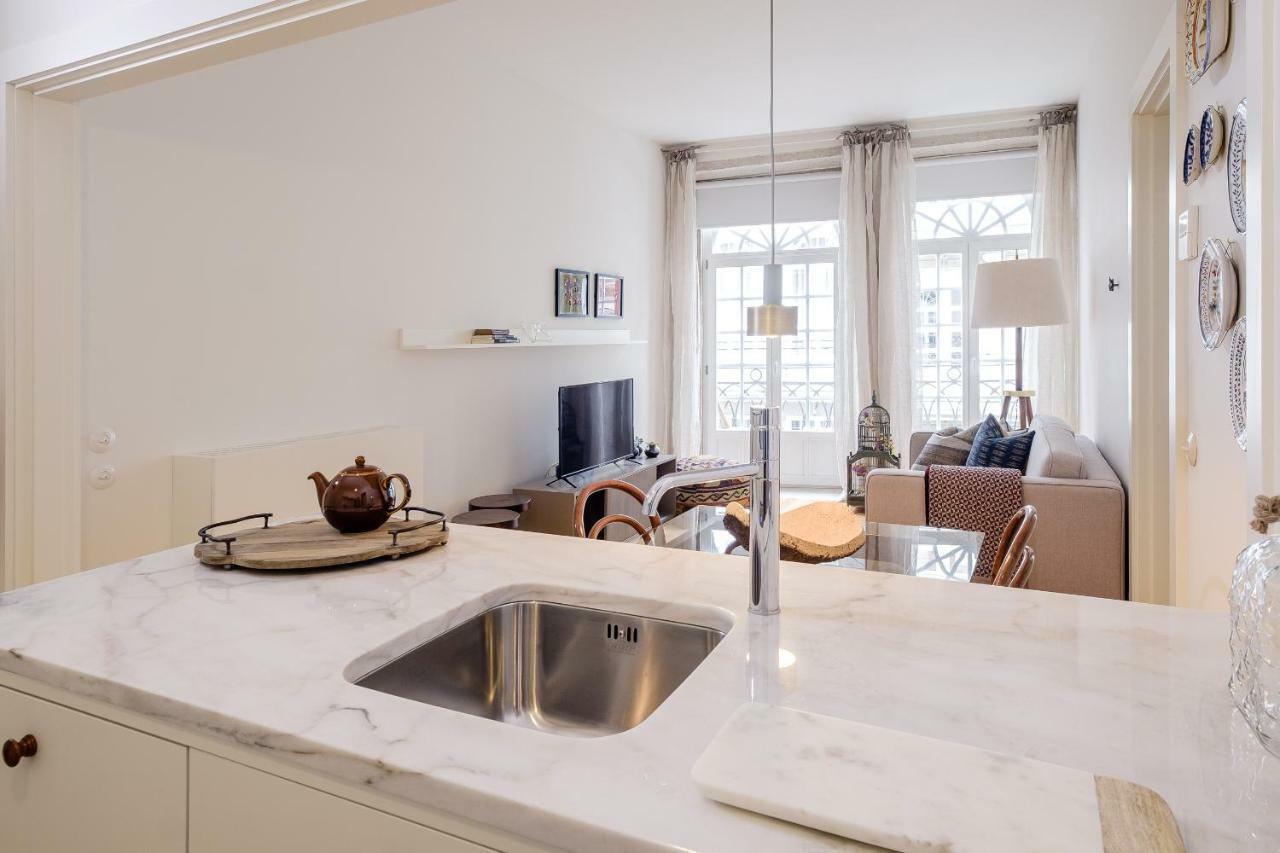 Boutique Rentals-Flores Plaza In City Historical Center ポルト エクステリア 写真