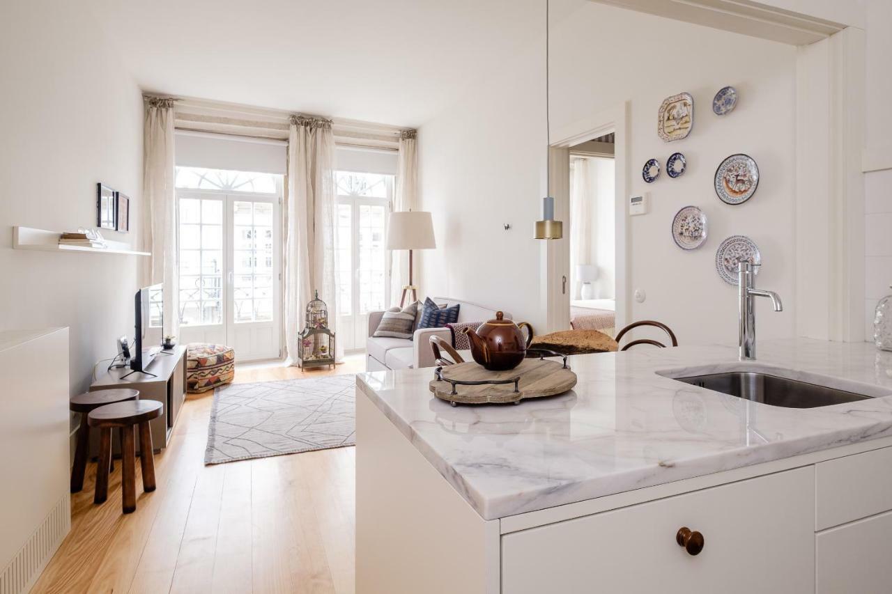 Boutique Rentals-Flores Plaza In City Historical Center ポルト エクステリア 写真