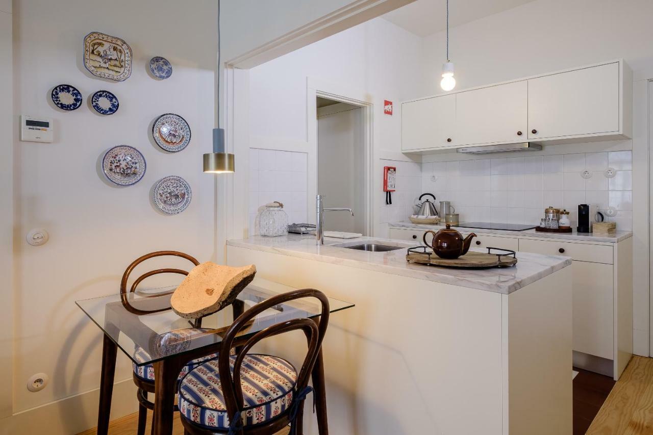 Boutique Rentals-Flores Plaza In City Historical Center ポルト エクステリア 写真