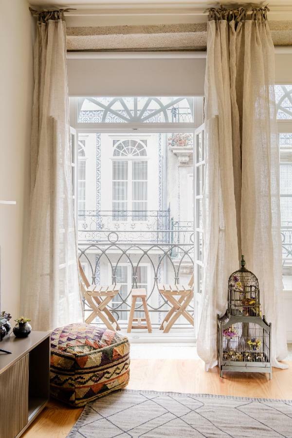 Boutique Rentals-Flores Plaza In City Historical Center ポルト エクステリア 写真